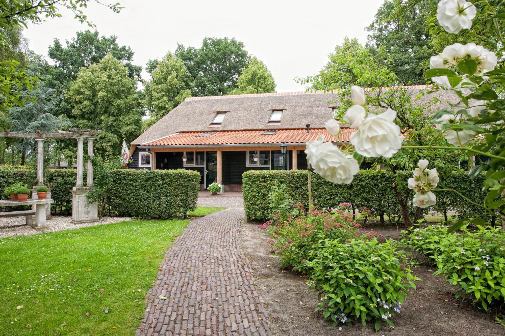 Bed & Breakfast Rheezerstee